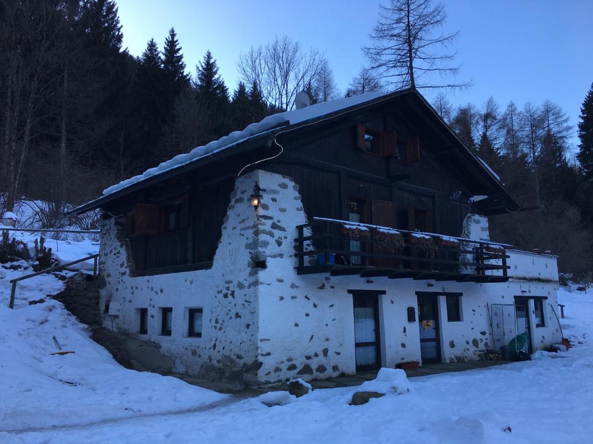 La Locanda Delle Pulci Bio Welness Медзана Экстерьер фото